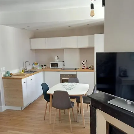 Nancy Ville Apartment *